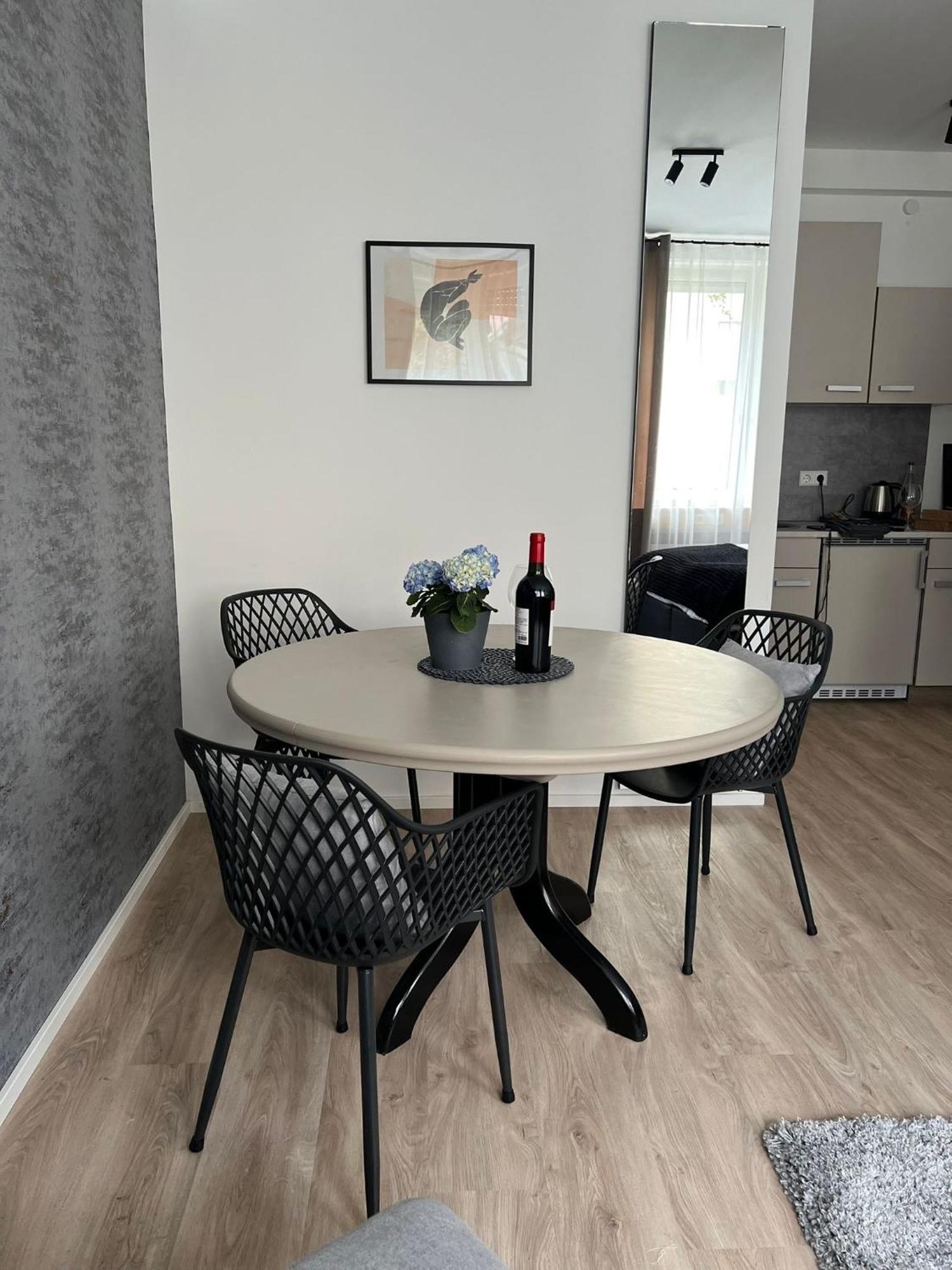 Alpha Rooms Backnang Eksteriør bilde