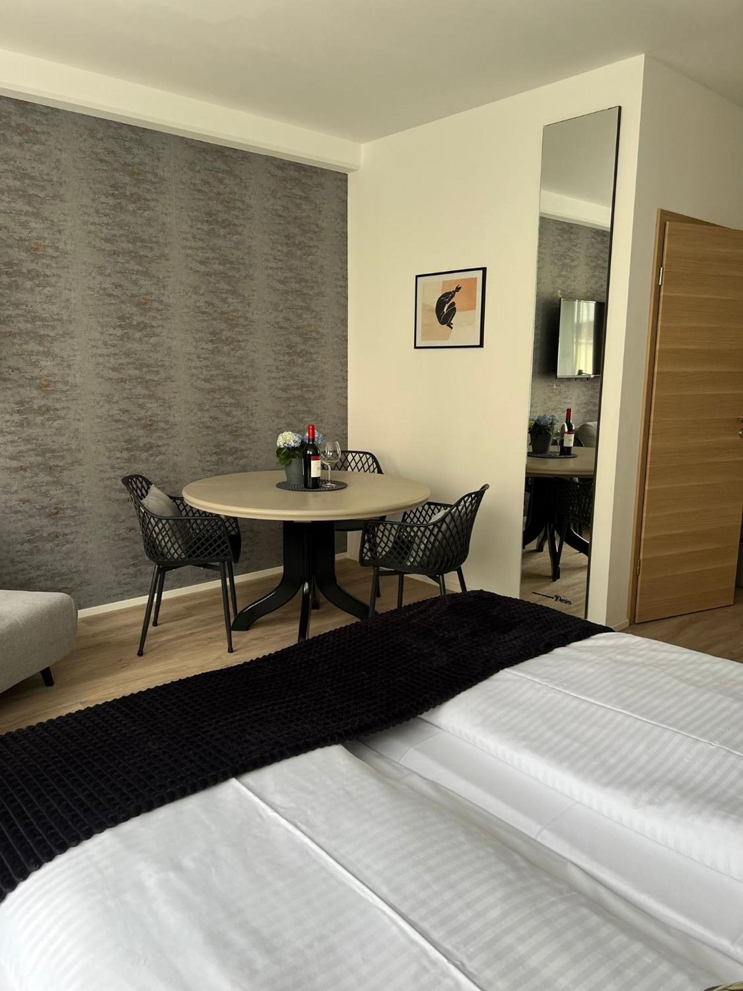 Alpha Rooms Backnang Eksteriør bilde